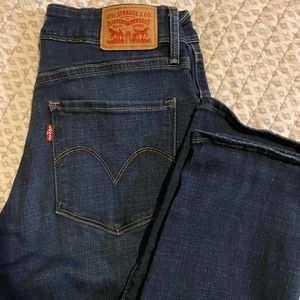 Women’s Levi’s Skinny Jeans